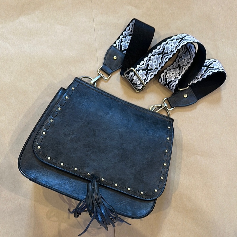 Jen&Co. Stylish Black Crossbody Bag